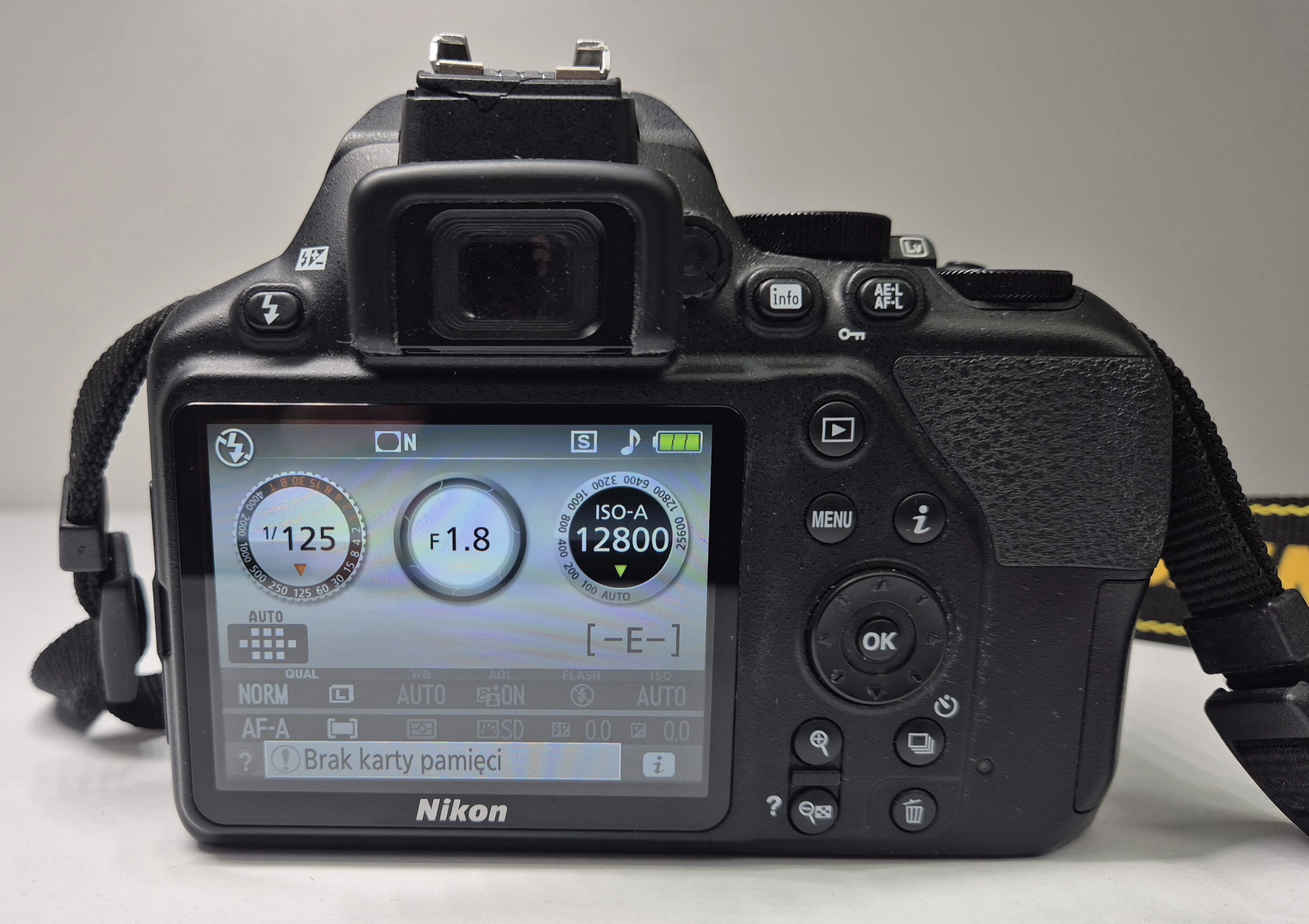 aparat-nikon-d3500obiektyw-nikon-nikkor-50-mm-f18-g-af-s-zestaw-model-nikon-d3500