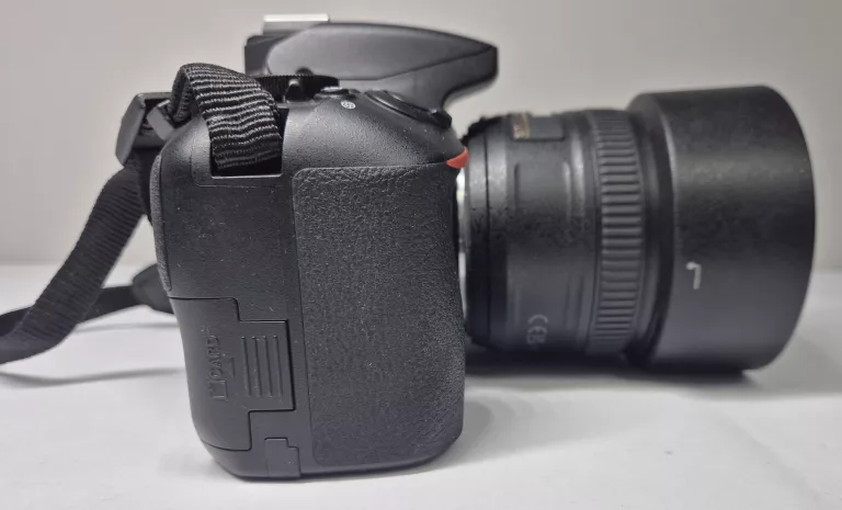 aparat-nikon-d3500obiektyw-nikon-nikkor-50-mm-f18-g-af-s-zestaw-w-zestawie-814-2