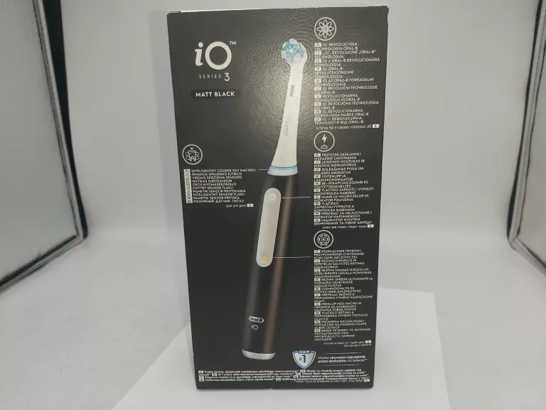 SZCZOTECZKA ELEKTRYCZNA ORAL-B IO SERIES 3 MATT BLACK KOMPLET