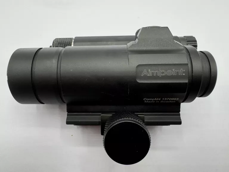 KOLIMATOR AIMPOINT M4 1370993 Z MASKOWNICĄ