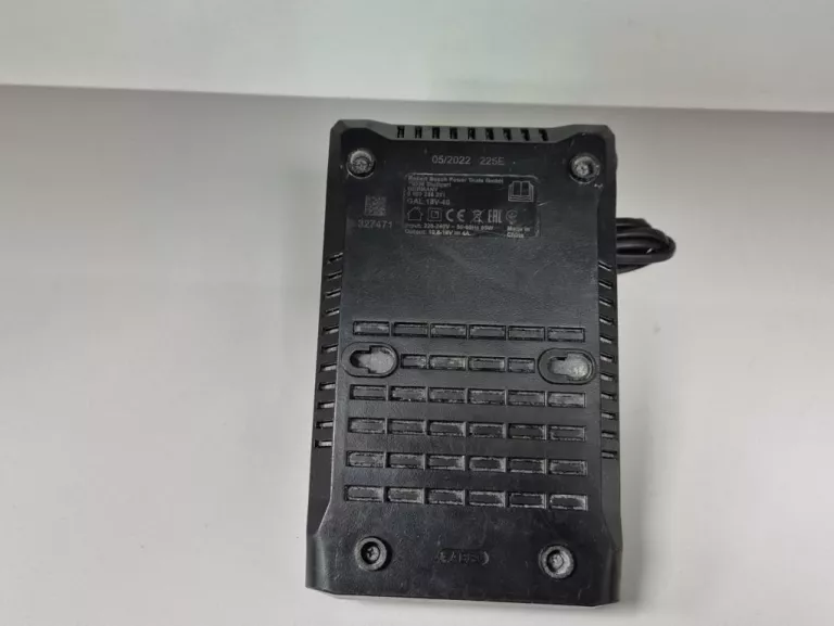 ŁADOWARKA DO AKUMULATORÓW BOSCH GAL 18V-40