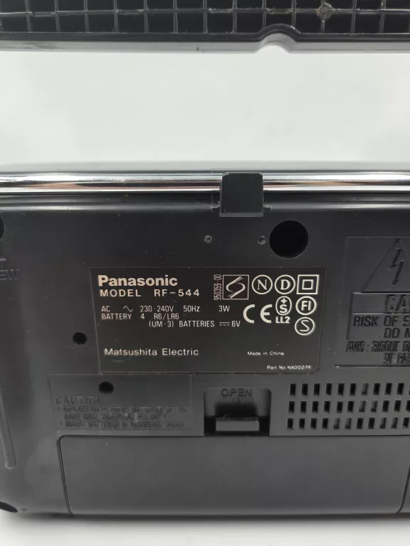 RADIO SIECIOWO-BATERYJNE AM, FM PANASONIC RF-544