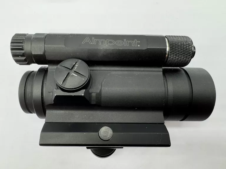 KOLIMATOR AIMPOINT M4 1370993 Z MASKOWNICĄ