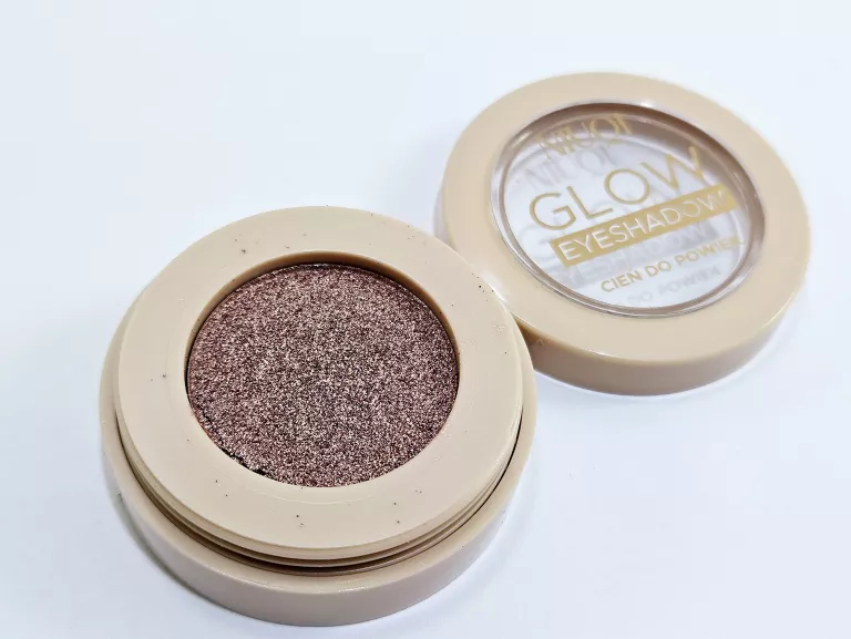 CIEŃ DO POWIEK NIUQI GLOW 05