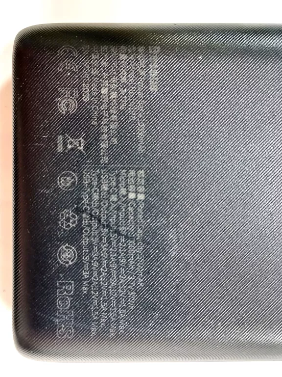 POWERBANK CZARNY 10000MAH 18W
