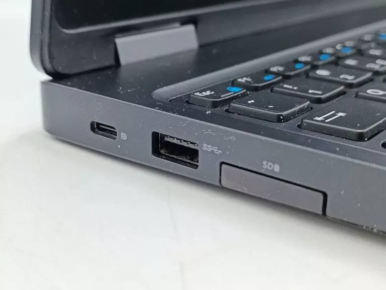 DELL LATITUDE 5580 I5/16GB RAM/512GB SSD