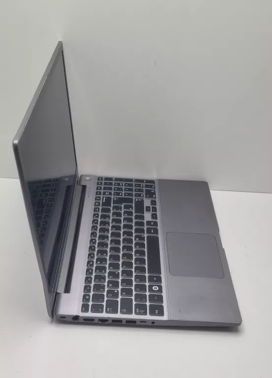 LAPTOP SAMSUNG NP700Z5A USZKODZONY