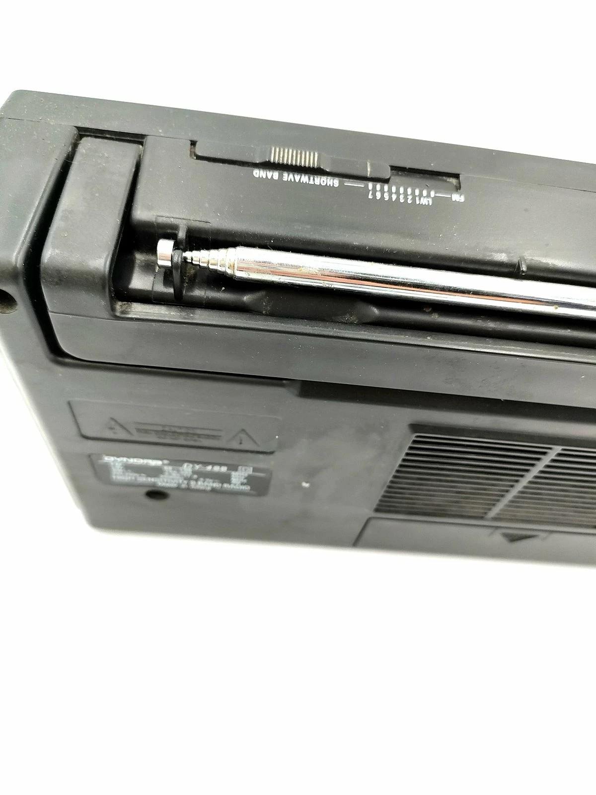 radio-dynora-dy-488-model-retro-radio-kuchenne-bluetooth-usb-akumulatorowe-3