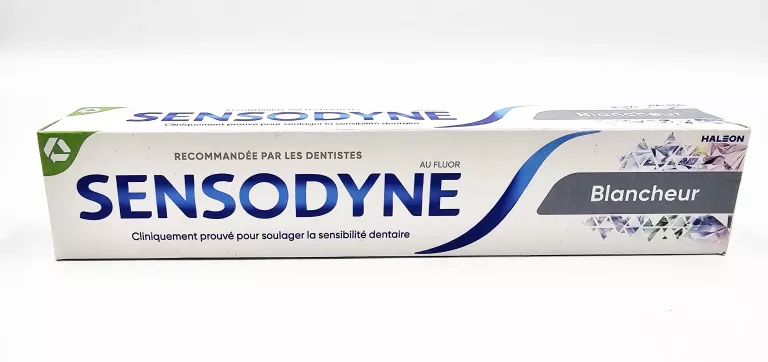PASTA DO ZĘBÓW SENSODYNE BLANCHEUR / EXTRA WHITENING / 75 ML