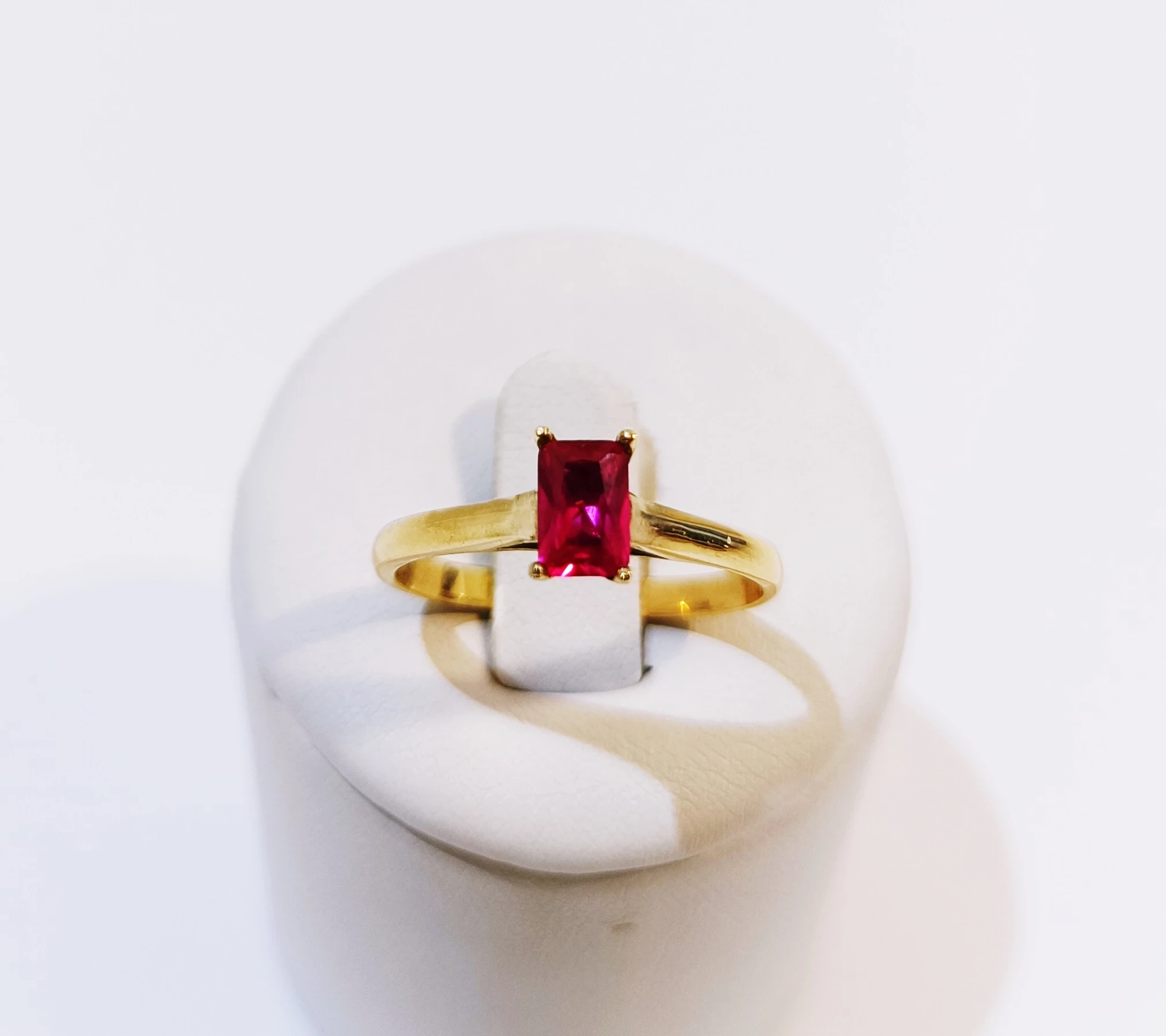 zloty-pierscionek-585-26g-r19-rodzaj-2205-16