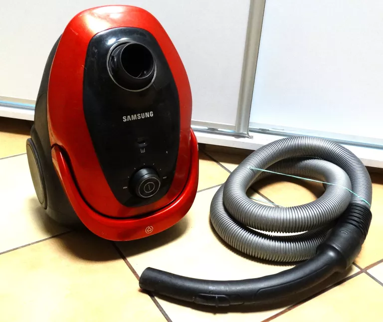 ODKURZACZ SAMSUNG SC07M25E0WR ( BEZ KOŃCÓWEK)