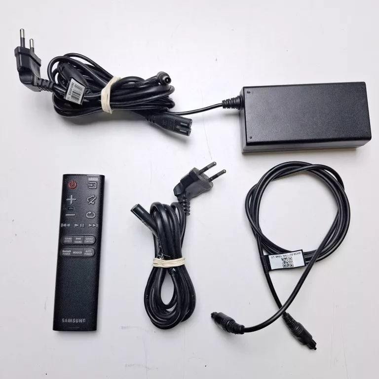 SOUNDBAR + SOBWOOFER+ PILOT SAMSUNG HW-J550 320 W