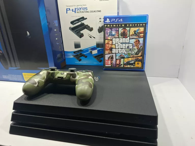 KONSOLA PS4 PRO ZESTAW Z 1 GRĄ I 2 PADAMI