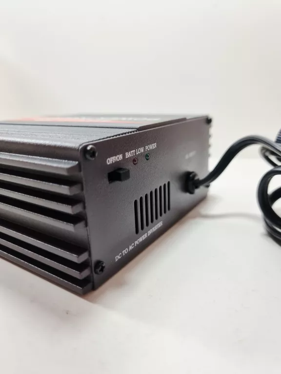 PRZETWORNICA SAMOCHODOWAN POWR INVERTER 3000