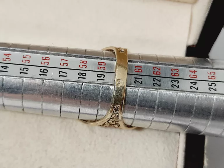 ZŁOTY PIERŚCIONEK 585  3.22 G.  ROZM. 20