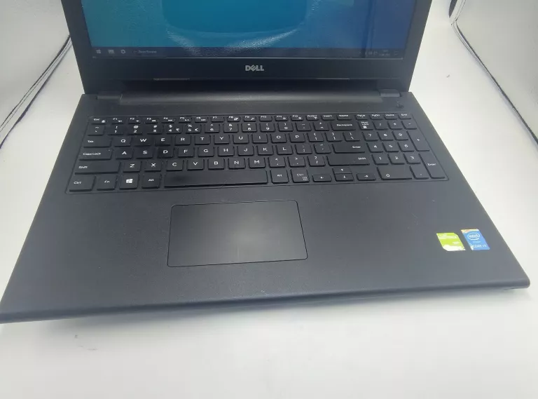 LAPTOP DELL INSPIRON 15