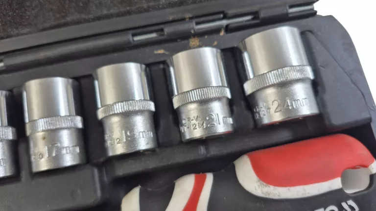 YATO KLUCZE 12SZT ZESTAW 1/2" Z GRZECHOTKĄ YT-38671