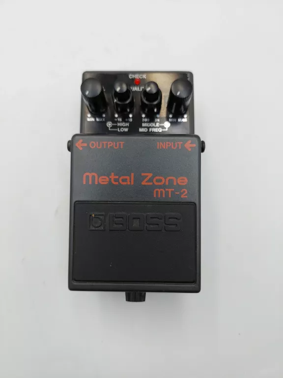 EFEKT GITAROWY BOSS METAL ZONE MT-2