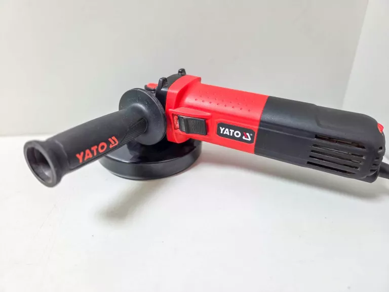 SZLIFIERKA KĄTOWA YATO YT-82101