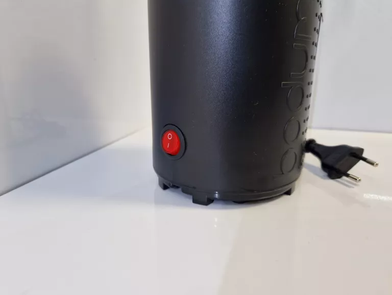 MŁYNEK ŻARNOWY ELEKTRYCZNY DO KAWY BISTRO BODUM CZARNY