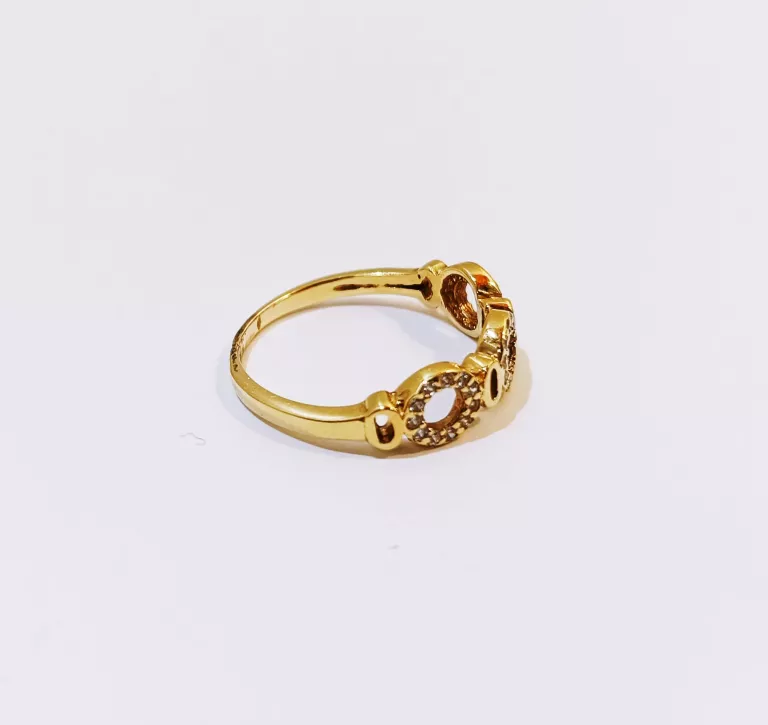 niespotykany-zloty-pierscionek-223g-pr585-r16-kolor-dominujacy-205826-225106