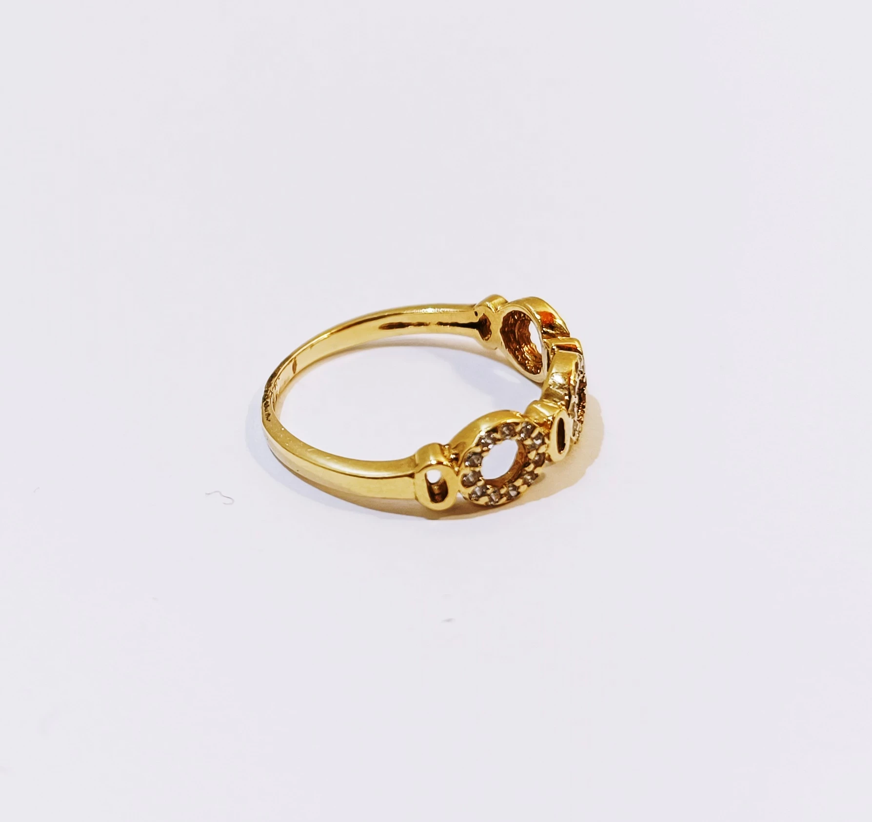 niespotykany-zloty-pierscionek-223g-pr585-r16-kolor-dominujacy-205826-225106