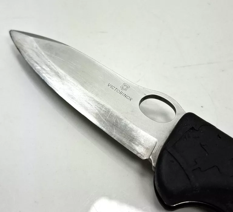 NÓŻ VICTORINOX HUNTER PRO - CZARNY - 0.9411.M3