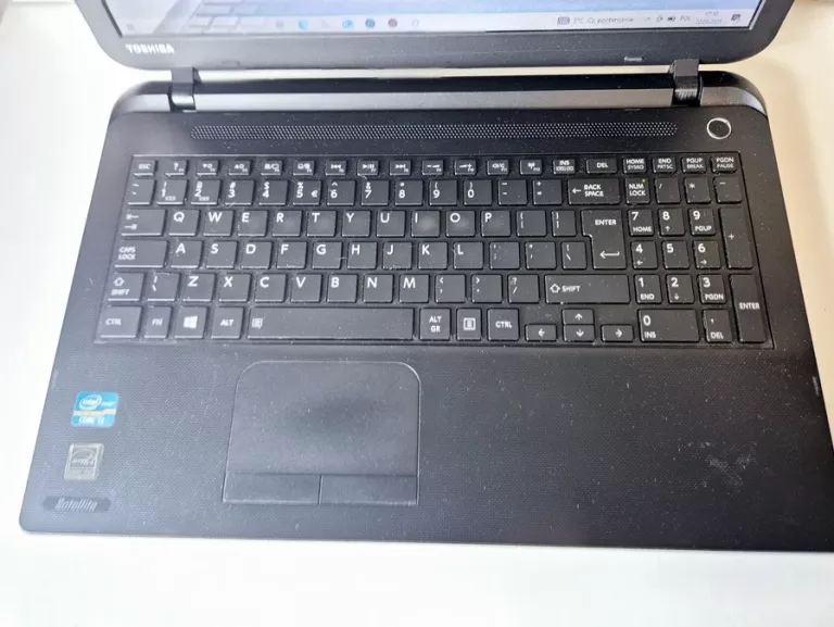 LAPTOP TOSHIBA SATELLITE C50-B-10P 249GB/8GB/INTEL CORE I3 + ZASILACZ