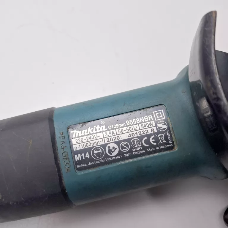 SZLIFIERKA KĄTOWA MAKITA 9558 840 W