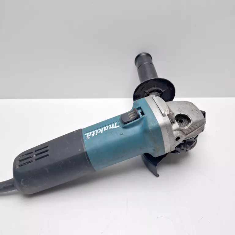 SZLIFIERKA KĄTOWA MAKITA 9558 840 W