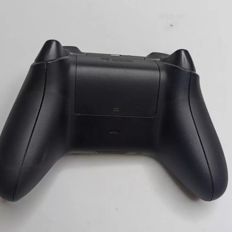 PAD DO XBOX 1914 / CZARNY