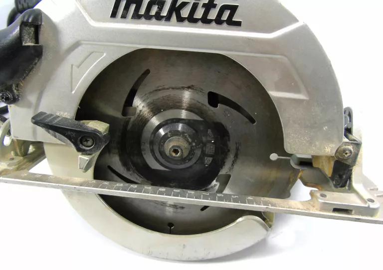 PILARKA TARCZOWA MAKITA HS7611