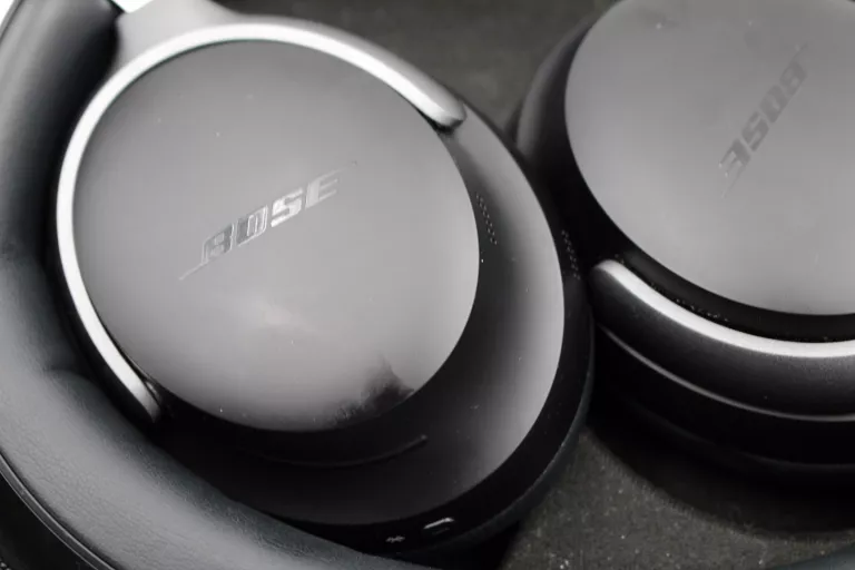 SŁUCHAWKI NAUSZNE BEZPRZEWODOWE BOSE QUIETCOMFORT