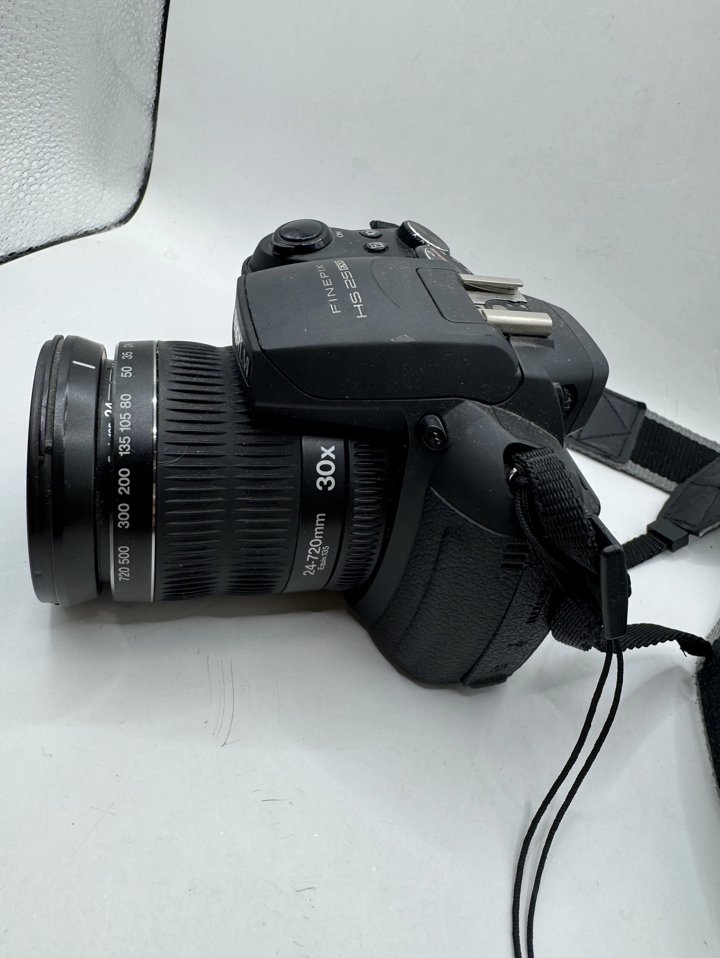 aparat-cyfrowy-fujifilm-hs25exr-zoom-optyczny-3000