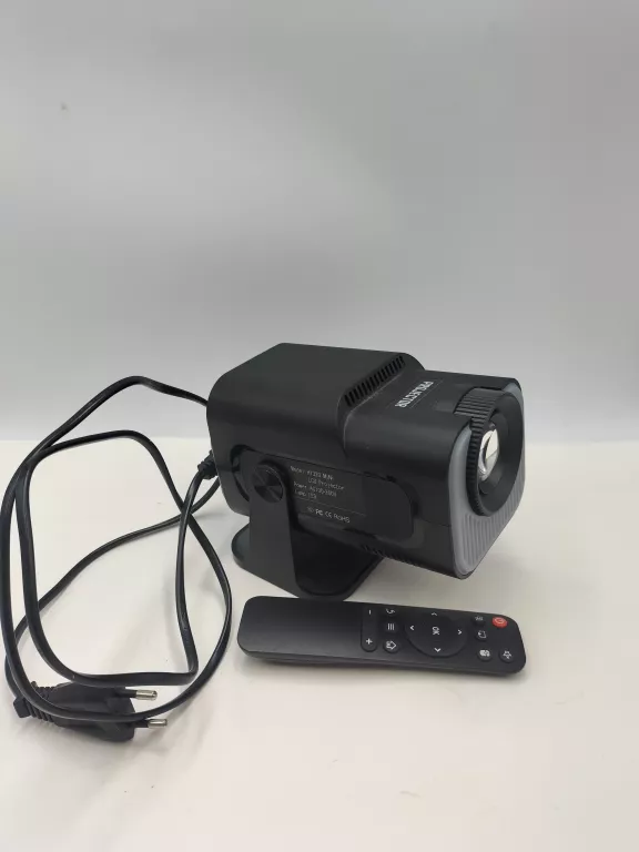 HY320 PRZENOŚNY MINI PROJEKTOR