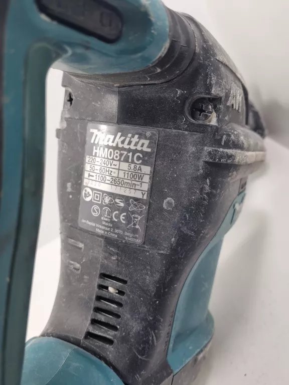 MŁOT UDAROWY MAKITA HM0871C WALIZKA + WIERTŁA