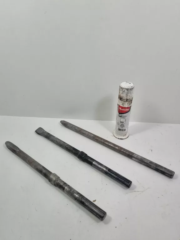 MŁOT UDAROWY MAKITA HM0871C WALIZKA + WIERTŁA