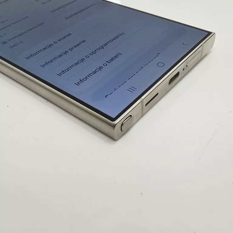 telefon-samsung-galaxy-s24-ultra-stan-11323-2