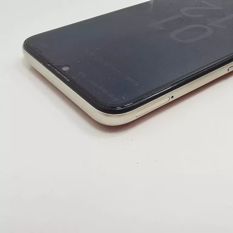 TELEFON OUKITEL C33