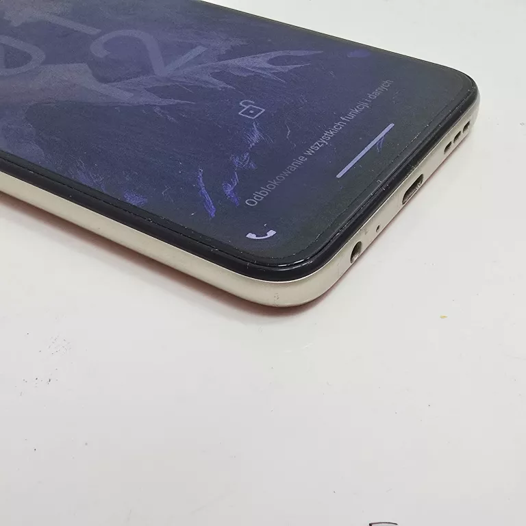 TELEFON OUKITEL C33