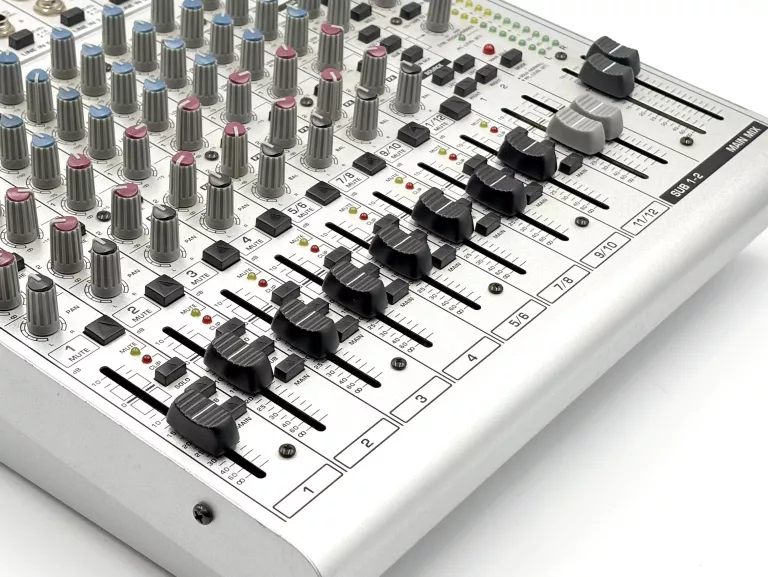 MIKSER BEHRINGER EURORACK UB1622FX-PRO
