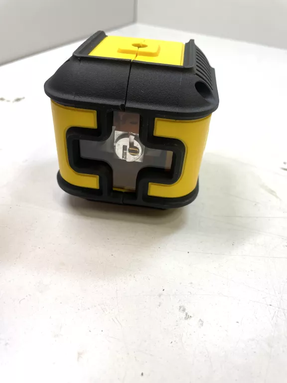 LASER KRZYŻOWY STANLEY CUBIX