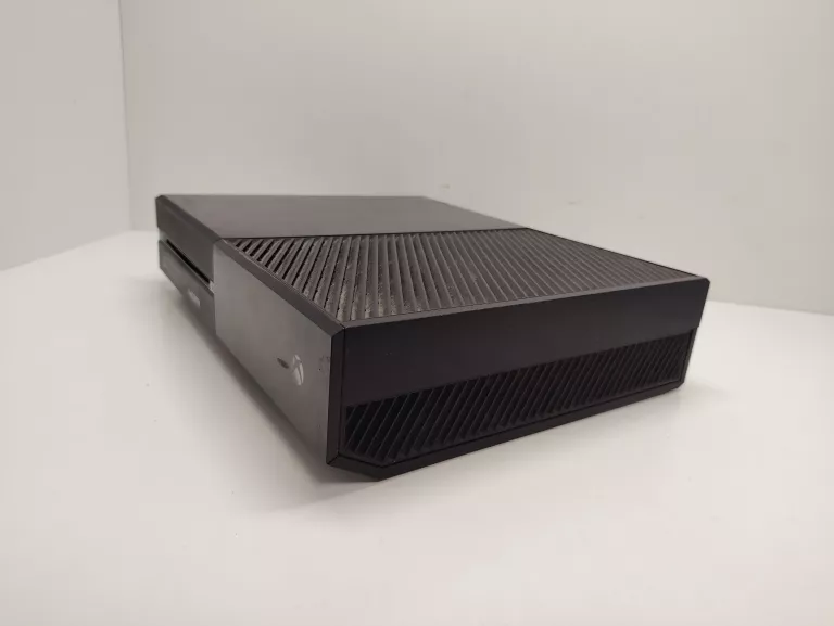 KONSOLA   XBOX ONE + KINECT + PAD