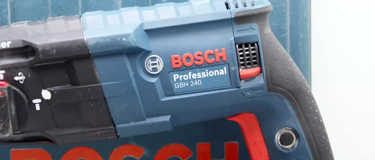 MŁOTOWIERTARKA BOSCH GBH240 790W