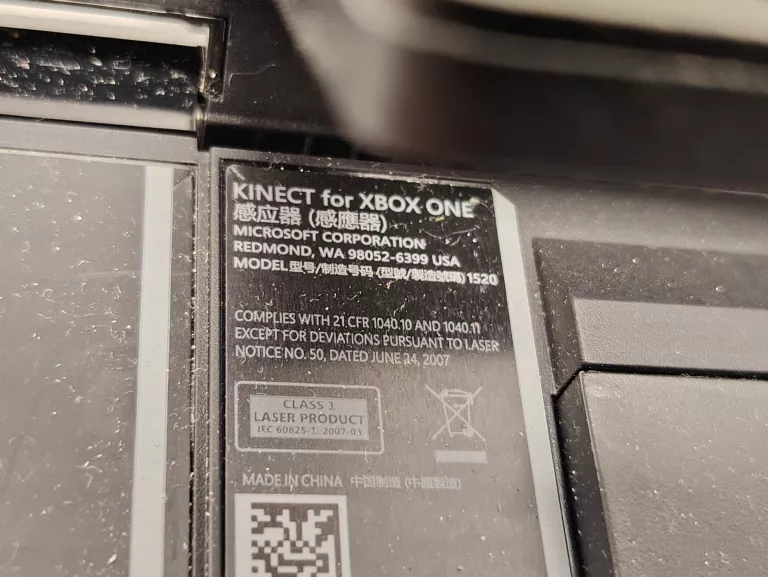 KONSOLA   XBOX ONE + KINECT + PAD