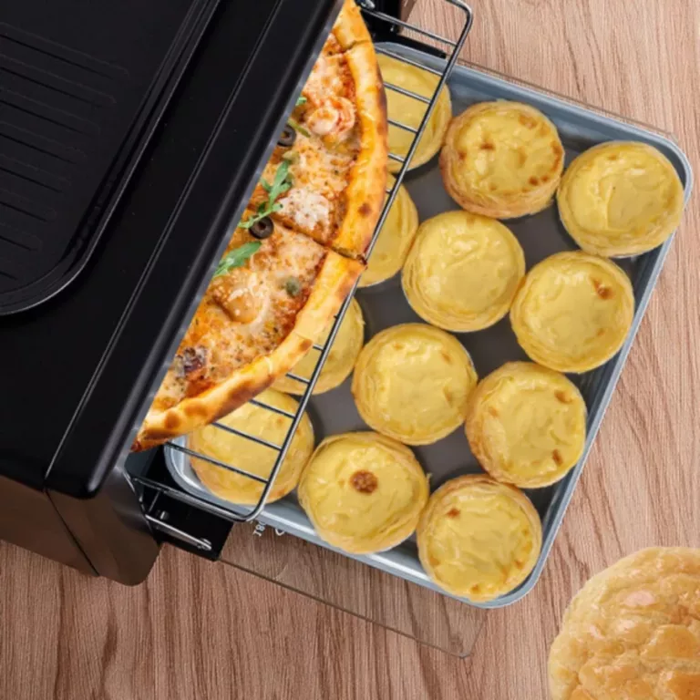 URZĄDZENIE 3W1 1050 W EKSPRESEM DO KAWY, GRILLEM I OPIEKACZEM