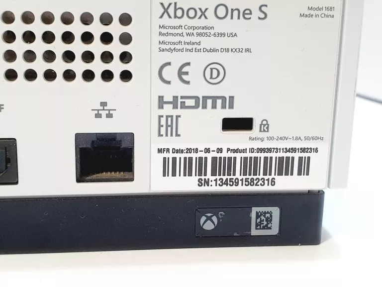 KONSOLA KONSOLA XBOX ONE S KOMPLET