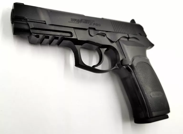 WIATRÓWKA THUNDER 9 PRO BERSA