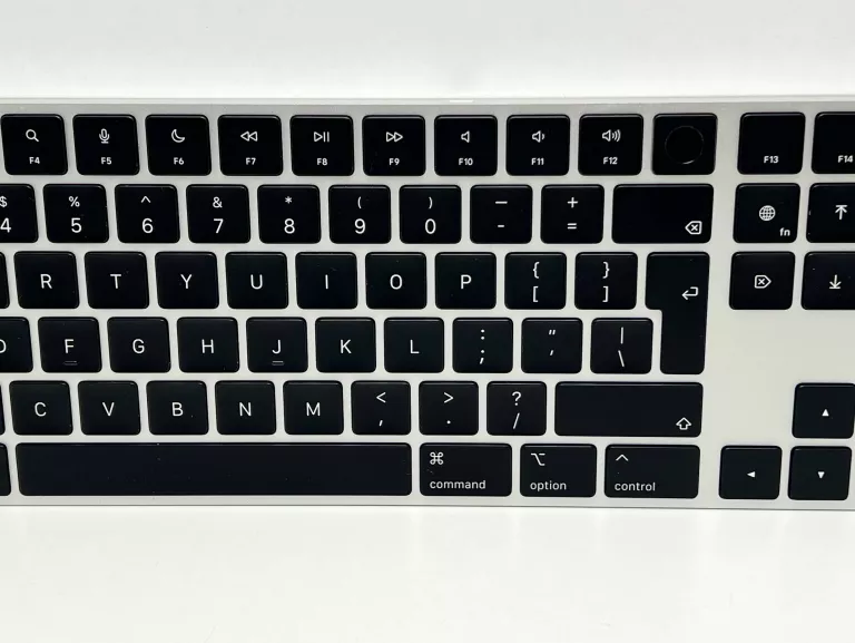 KLAWIATURA APPLE KEYBOARD Z TOUCH ID I POLEM NUMERYCZNYM