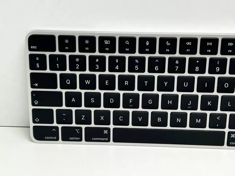 KLAWIATURA APPLE KEYBOARD Z TOUCH ID I POLEM NUMERYCZNYM